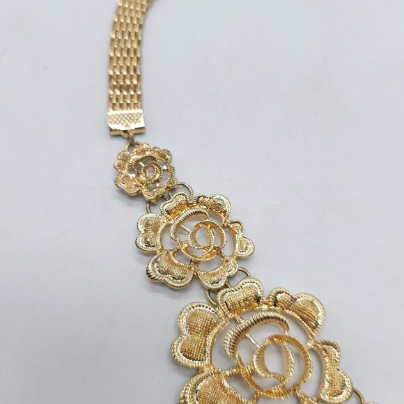 Gold Tone Floral Openwork Statement Necklace With Adjustable Chain - Picture 2 of 9